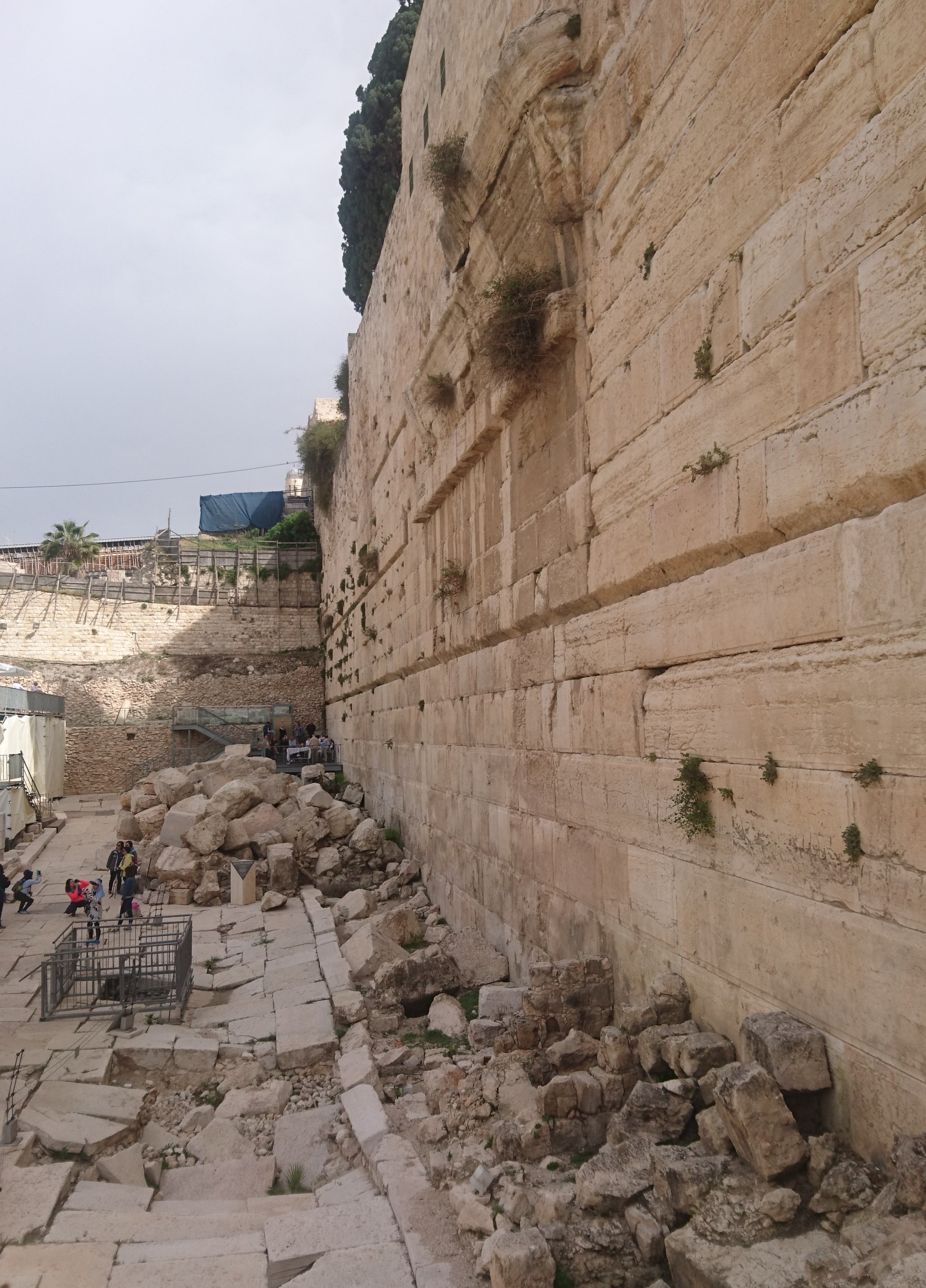耶路撒冷已倒下的聖殿石塊 - 複製