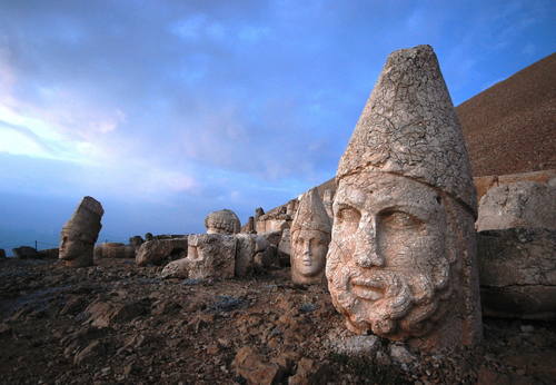 Nemrut Dağ site_0448_0010-500-346-20140708162215